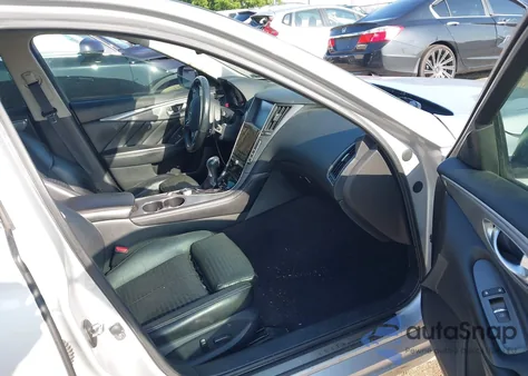 2014 Infiniti Q50 Hybrid Sport z USA, uszkodzony, nr VIN JN1AV7AP4EM690347